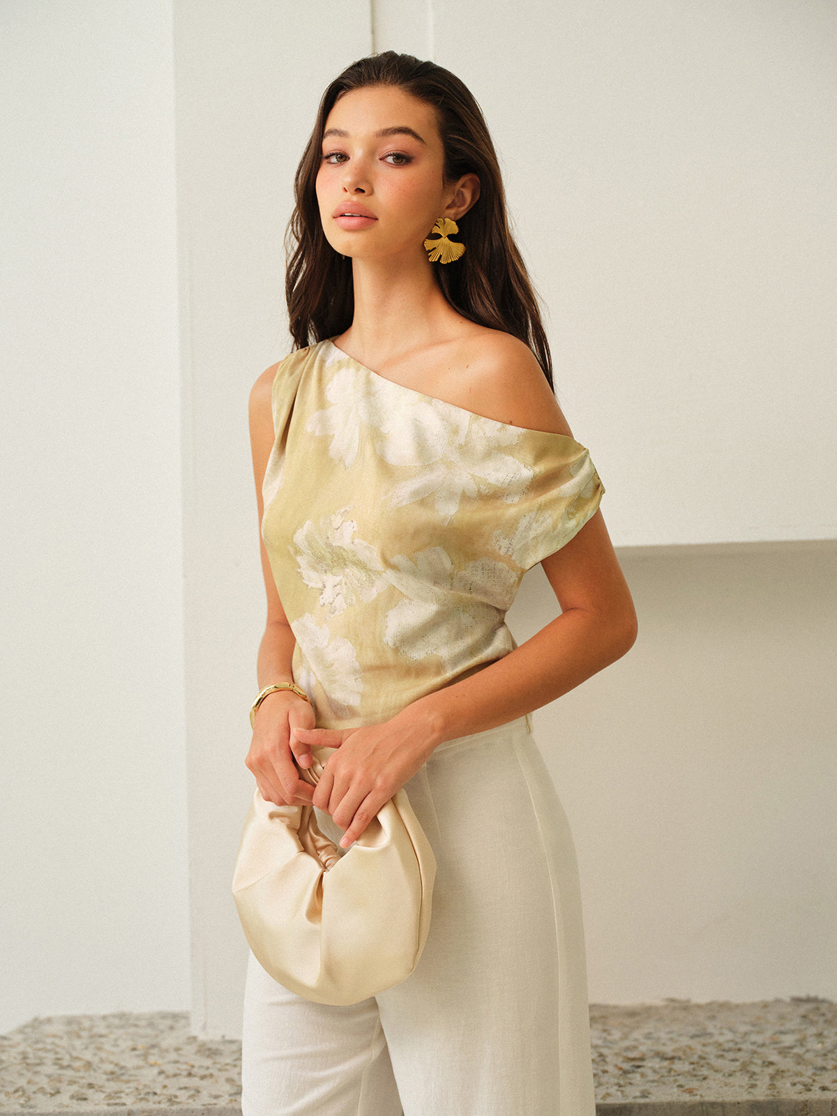 One-Shoulder Floral-Patterned Top